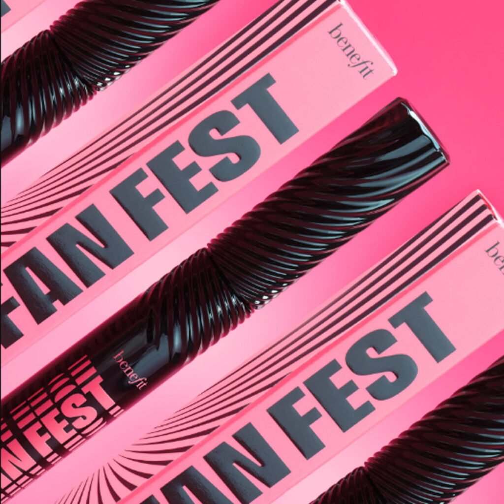 Benefit Cosmetics Boutique & BrowBar lounge