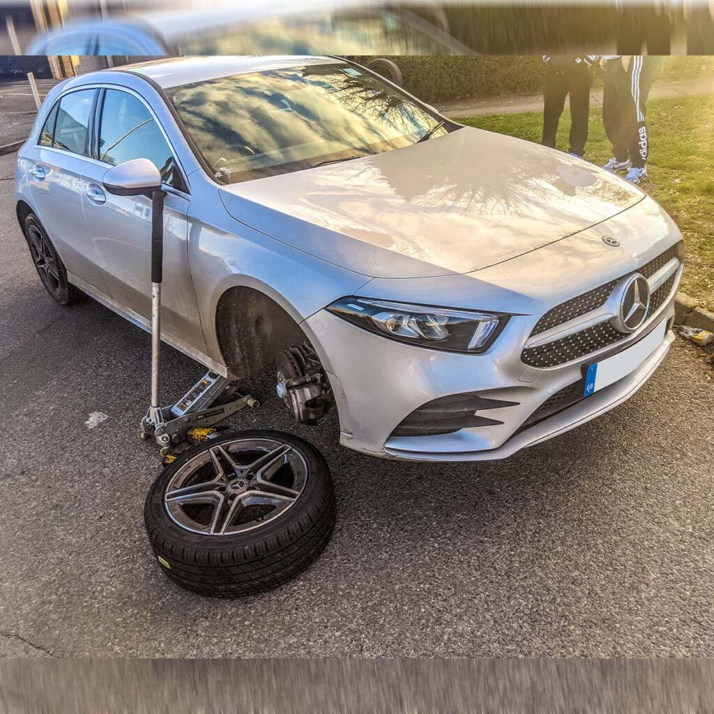 Olympus Mobile Tyre Fitting