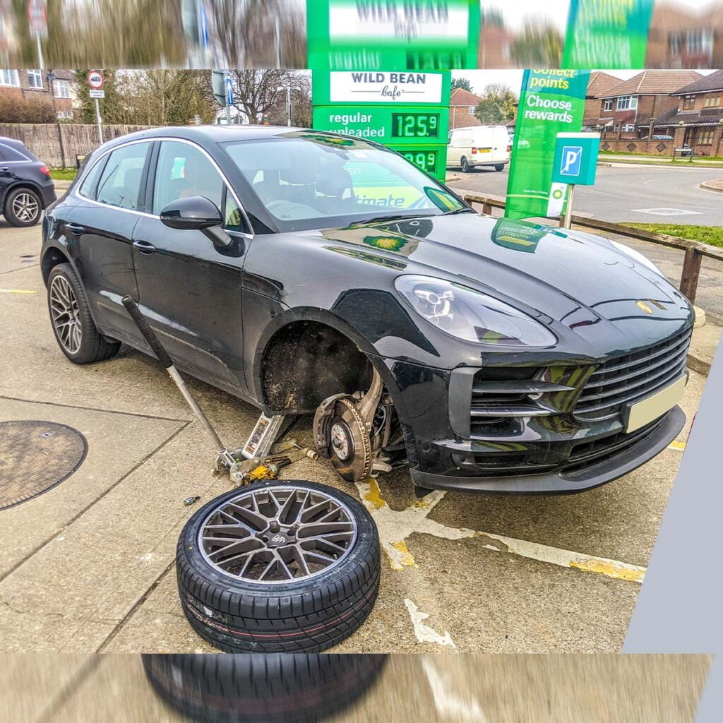 Olympus Mobile Tyre Fitting