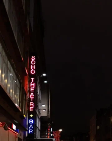 5 Exciting Spots to Discover on a Night Walk in Soho