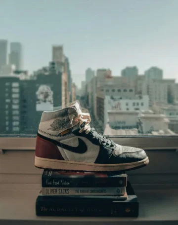 How UK Buyers Can Identify Fake Shoes in Today’s Market